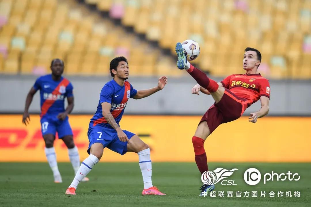 قرعة دوري أبطال أفريقيا 2025 ربع النهائيمواجهات نارية وتوقعات مثيرة